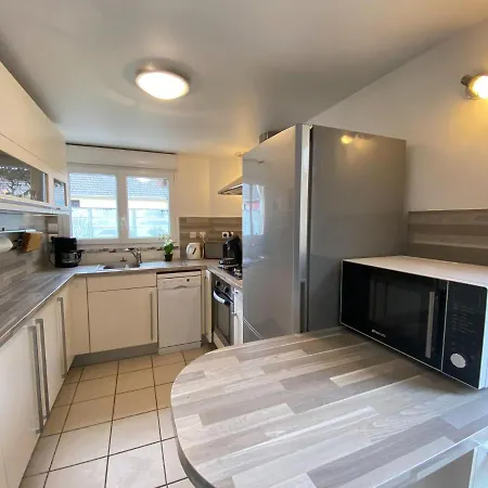 펜션 Pleasant Home, 200m From The Beach, St Pair-sur-mer 생-페르-쉬르-메르